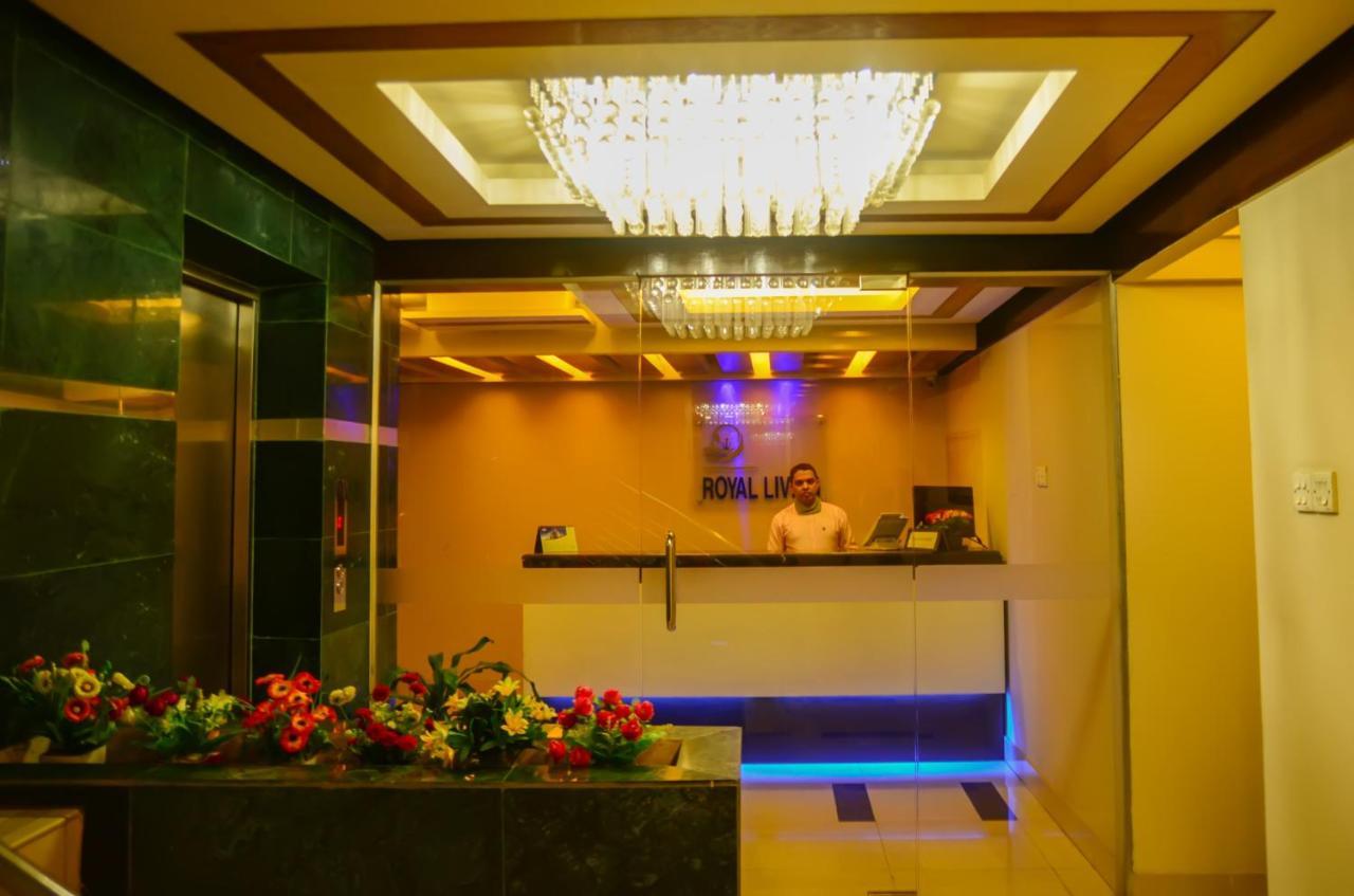 Royal Living Hotel & Suites Chittagong Bagian luar foto