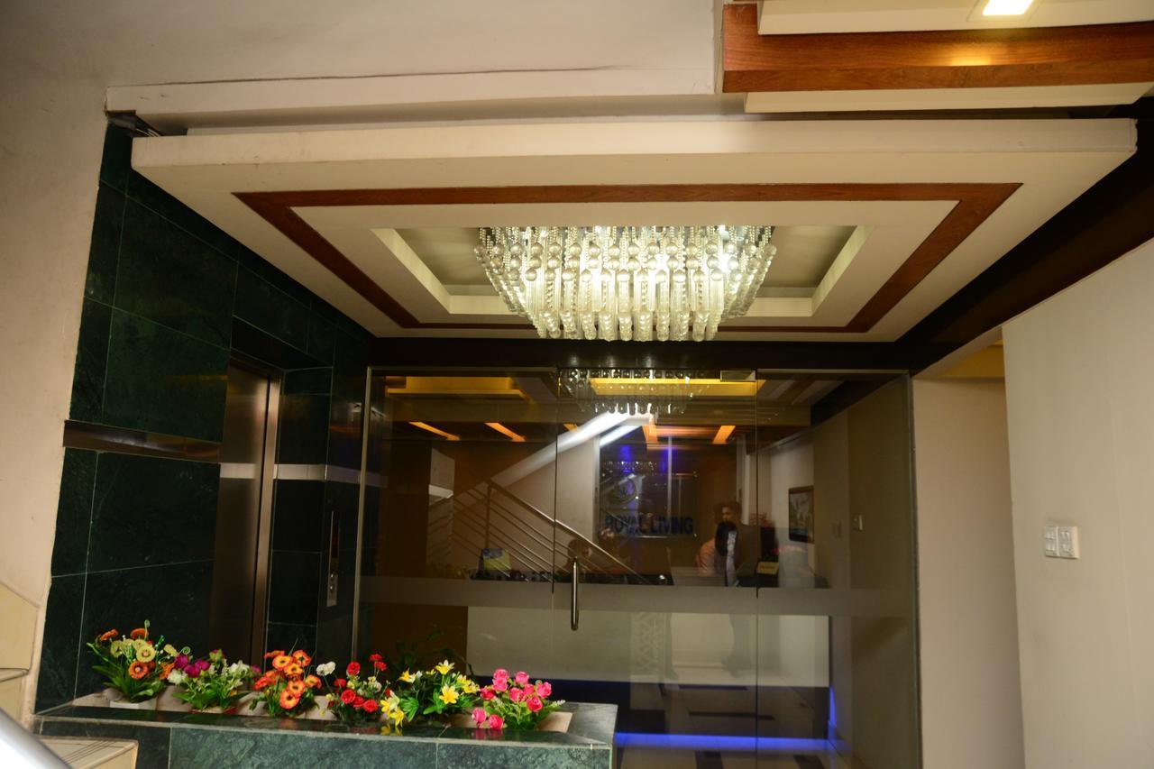 Royal Living Hotel & Suites Chittagong Bagian luar foto